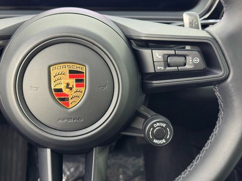 Used 2024 Porsche Cayenne w/ Premium Package image 23