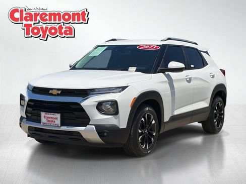 Used 2023 Chevrolet TrailBlazer LT w/ Convenience Package FWD image 1