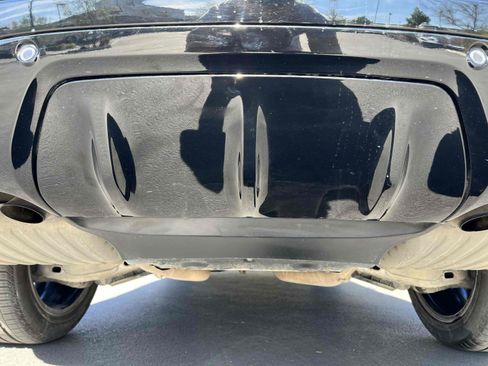 Used 2018 Land Rover Range Rover Velar R-Dynamic SE image 74