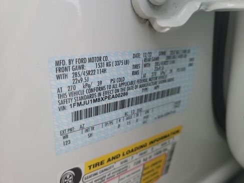 Used 2023 Ford Expedition Platinum image 17