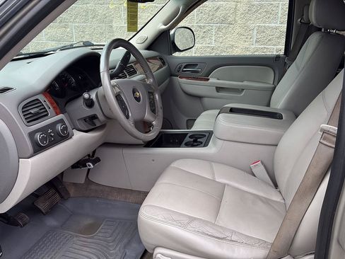 Used 2014 Chevrolet Tahoe LT w/ All-Star Edition AWD/4WD image 5