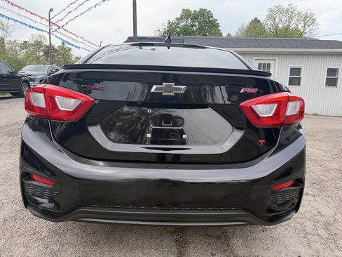Used 2017 Chevrolet Cruze LT w/ RS Package FWD image 6