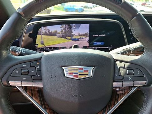 Used 2023 Cadillac Escalade ESV Premium Luxury image 23