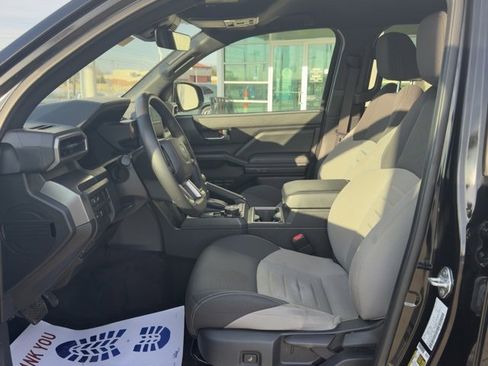 Used 2024 Toyota Tacoma TRD Off-Road image 10