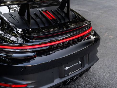 Used 2023 Porsche 911 GT3 RS RWD image 9