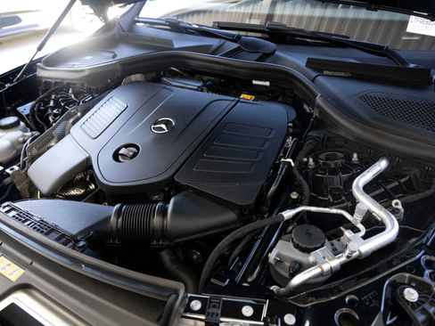 Used 2026 Mercedes-Benz GLC 300 image 30