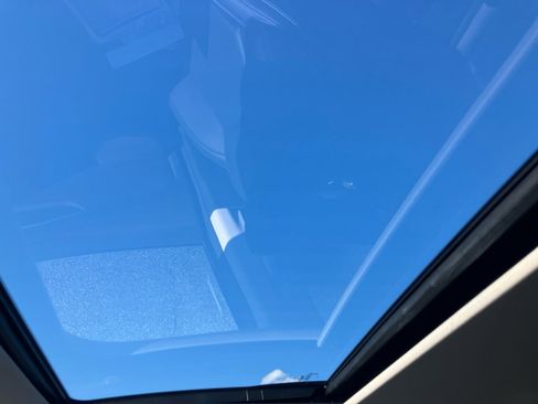 Certified 2025 Honda Pilot Touring image 25