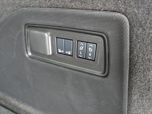 Used 2026 Cadillac Escalade ESV Platinum Sport w/ LPO, Floor Liner Package AWD/4WD image 7