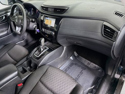 Used 2018 Nissan Rogue S image 29