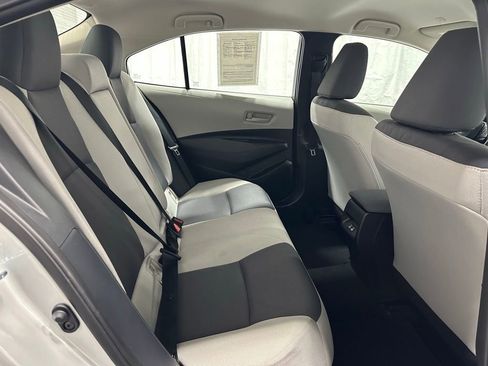 Used 2025 Toyota Corolla LE image 52