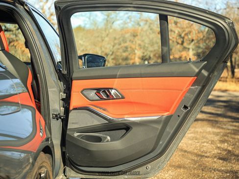 Used 2023 BMW M3 Competition w/ M Carbon Exterior Package image 31