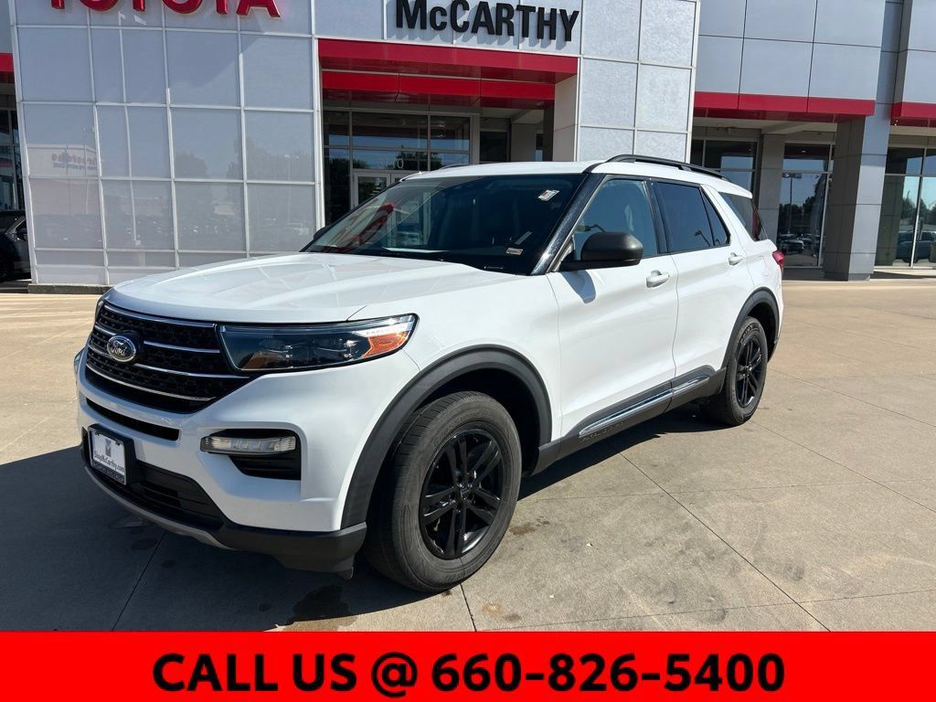 Used 2020 Ford Explorer XLT w/ Equipment Group 202A AWD/4WD image 2