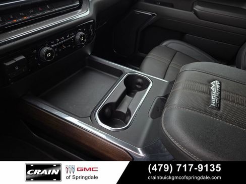 Used 2024 Chevrolet Silverado 2500 High Country w/ Technology Package AWD/4WD image 20