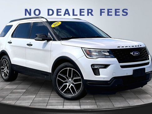 Used 2019 Ford Explorer Sport AWD/4WD image 3