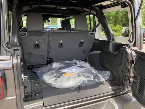 New 2026 Jeep Wrangler Unlimited Sport AWD/4WD image 5