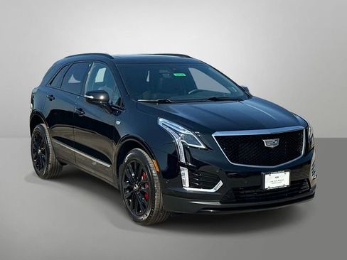 Used 2025 Cadillac XT5 Sportv w/ LPO, Bronce Accent Package AWD/4WD image 24