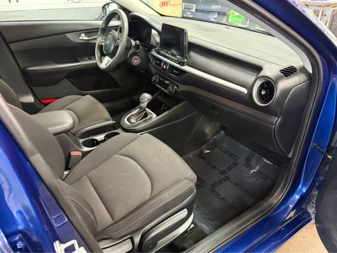 Used 2019 Kia Forte LXS FWD image 28