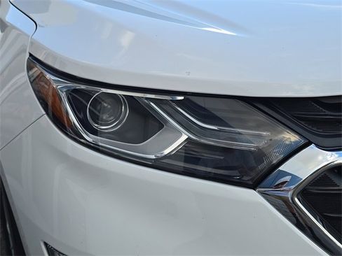 Certified 2021 Chevrolet Equinox LT image 10