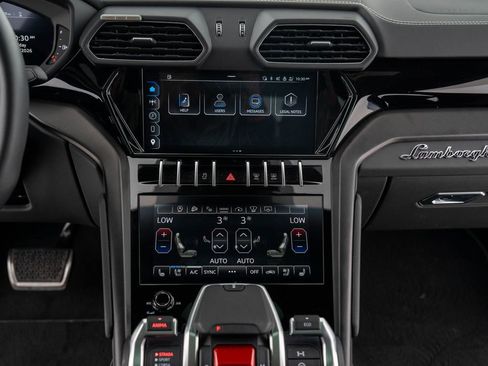 Used 2023 Lamborghini Urus S image 45