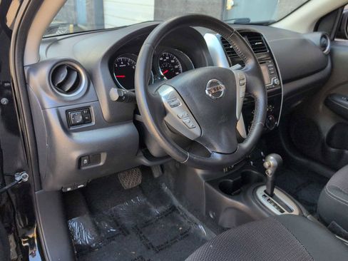 Used 2017 Nissan Versa SV w/ SV Special Edition Package FWD image 10