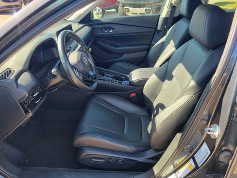 Used 2024 Honda Accord EX-L image 10