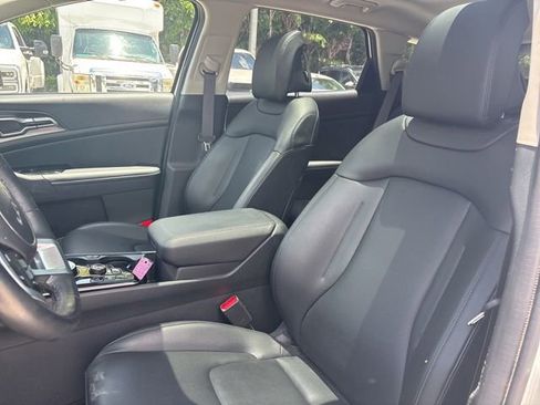 Used 2024 Kia Sportage EX w/ EX Premium Package AWD/4WD image 6
