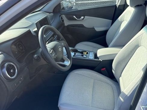 Used 2022 Hyundai Kona SEL image 10