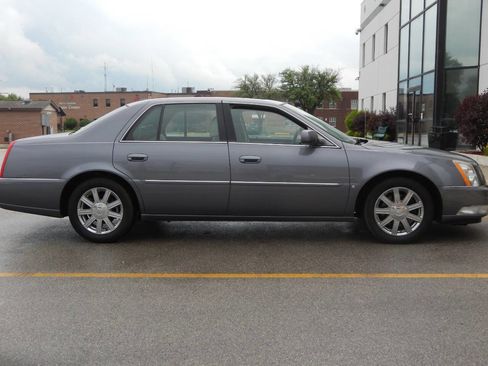 Used 2007 Cadillac DTS Luxury II FWD image 21