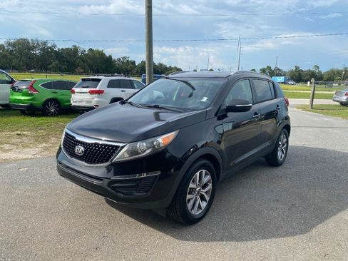 Used 2015 Kia Sportage LX FWD image 2