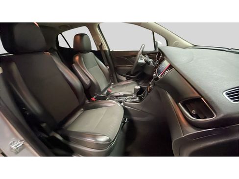 Used 2020 Buick Encore Preferred w/ Safety Package image 16