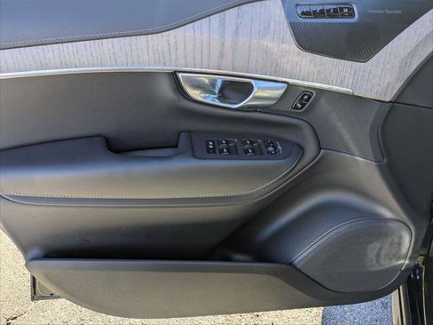 Used 2023 Volvo XC90 T8 Ultimate image 10