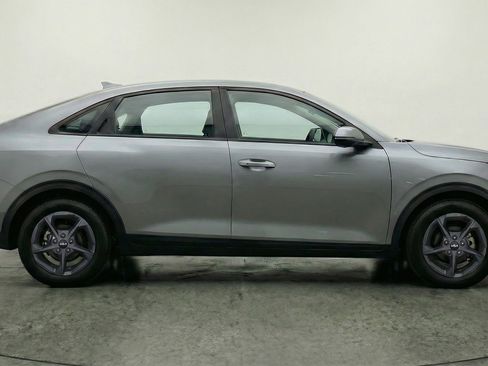 Used 2025 Kia K4 LXS image 11