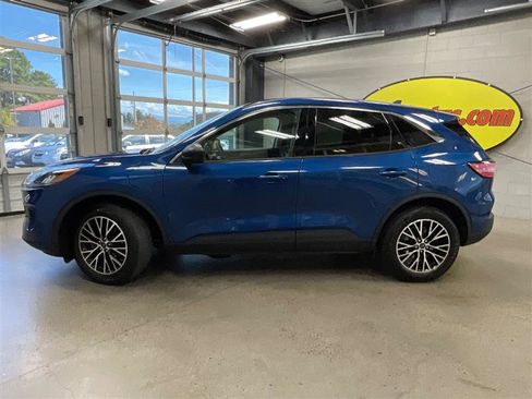 Used 2022 Ford Escape SE w/ Convenience Package image 2