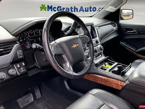 Used 2018 Chevrolet Suburban Premier image 18