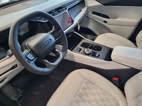 New 2026 Jeep Cherokee Overland image 6