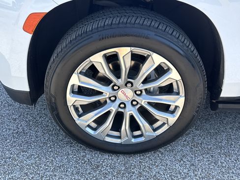 Used 2022 GMC Yukon Denali image 9