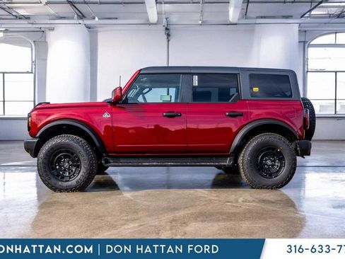 New 2026 Ford Bronco Outer Banks w/ Sasquatch Package image 2