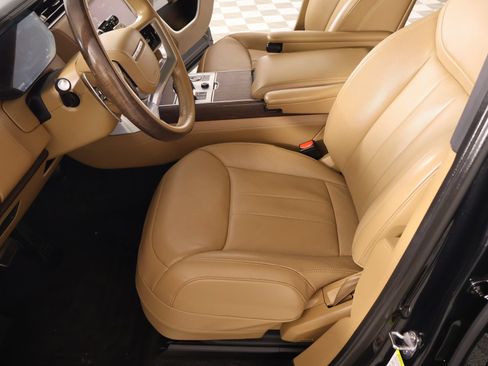 Used 2023 Land Rover Range Rover SE AWD/4WD image 11