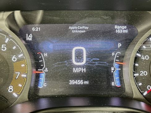 Used 2025 Jeep Compass Trailhawk AWD/4WD image 19