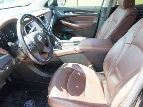 Used 2021 Buick Enclave Avenir w/ Avenir Technology Package FWD image 16