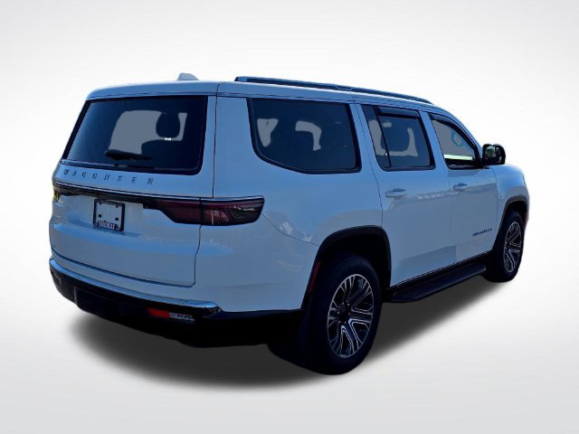 Used 2023 Jeep Wagoneer 4WD w/ Premium Group I image 8
