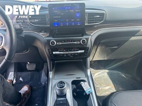 Used 2020 Ford Explorer Limited w/ Class III Trailer Tow Package image 17