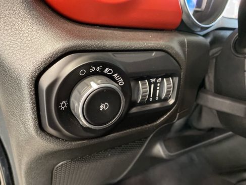 Used 2020 Jeep Wrangler Unlimited Rubicon w/ Dual Top Group image 18