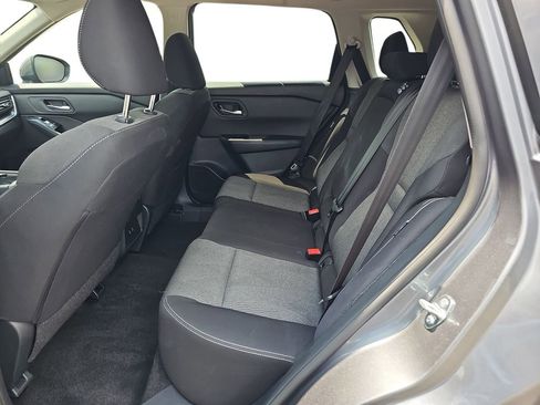 Used 2025 Nissan Rogue SV FWD image 14