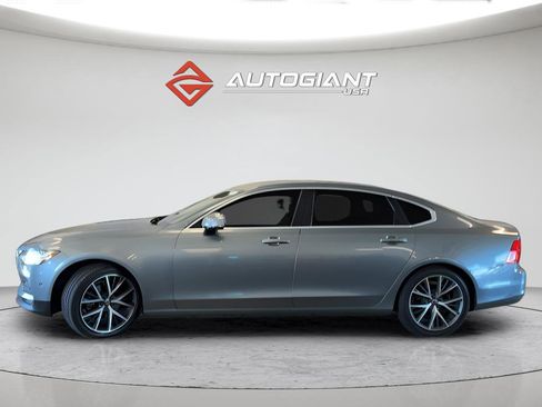 Used 2018 Volvo S90 T5 Momentum w/ Convenience Package image 4