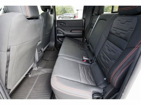 New 2026 Nissan Frontier PRO-4X w/ Pro-4x Convenience Package image 7