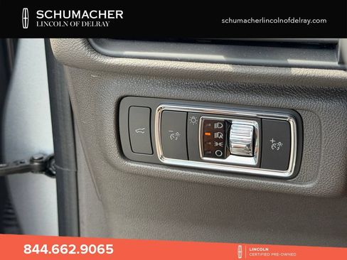 Used 2021 Lincoln Corsair FWD w/ Premium Package image 26