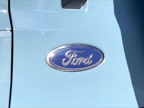 Used 2023 Ford Bronco Badlands image 10