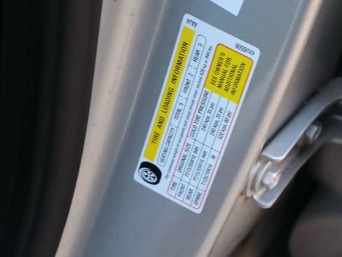 Used 2020 Buick Encore Preferred FWD image 25