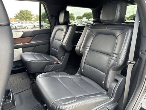Used 2024 Lincoln Navigator Reserve AWD/4WD image 23